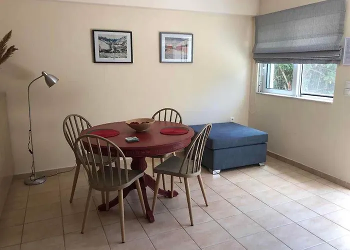 Eleni\'S Maisonette